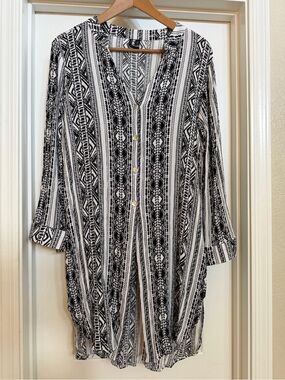 Pacific Beach Black and White Tribal Print Tunic Dress / Cover-Up